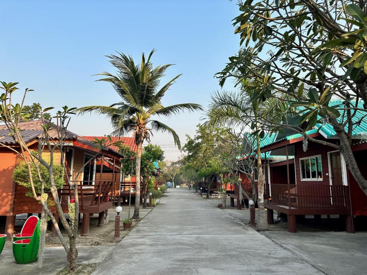 Kalae Resort Nakhon Sawan Exterior photo